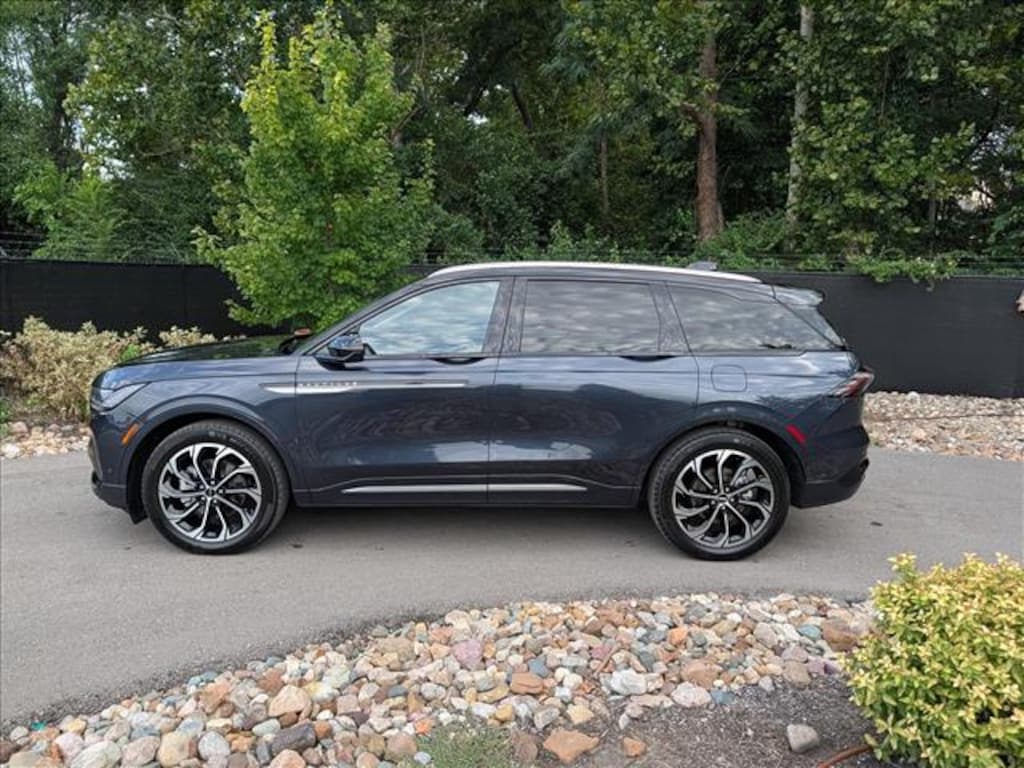 Used 2024 Lincoln Nautilus Reserve SUV