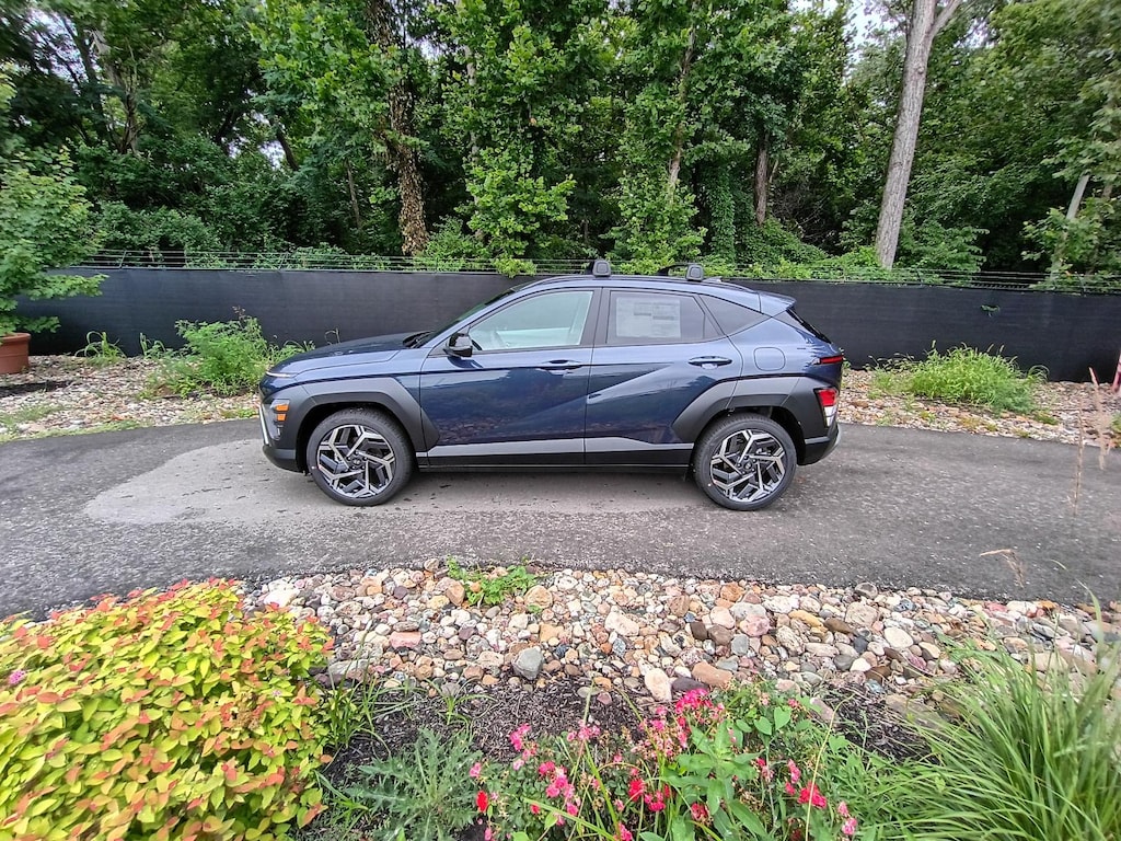 New 2026 Hyundai Kona SEL Premium FWD SUV