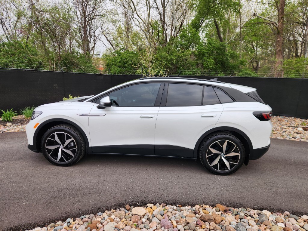 2023 Volkswagen ID.4 Pro S photo 2