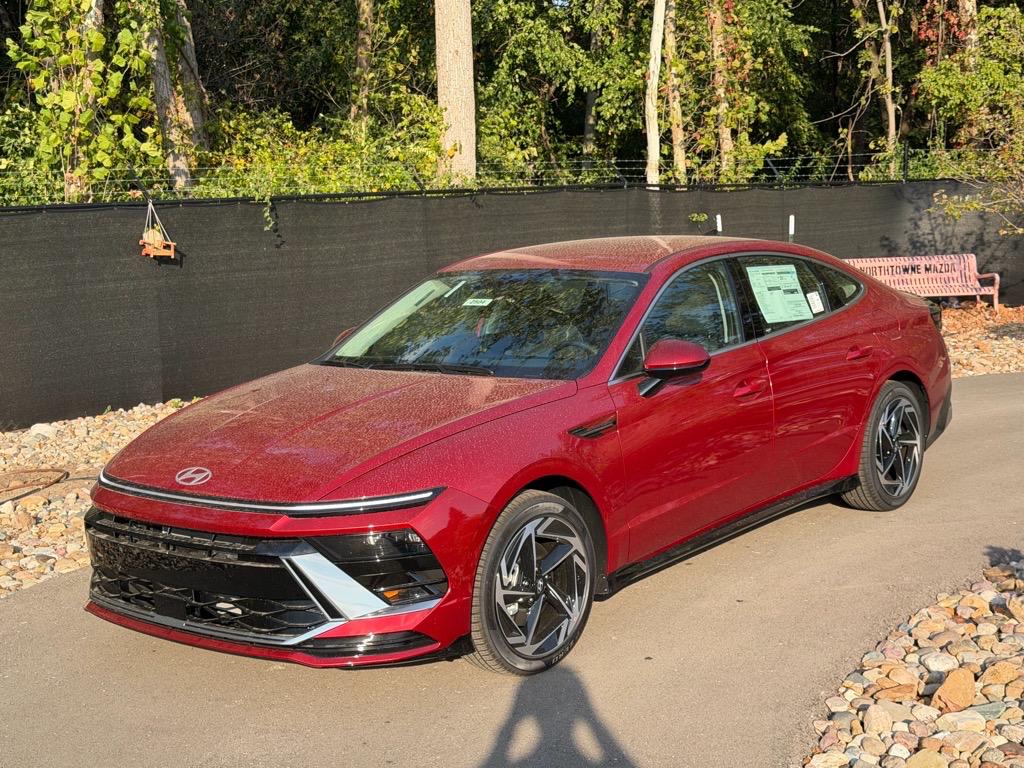 2026 Hyundai Sonata SEL's photo