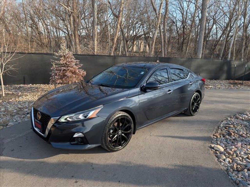 Used 2019 Nissan Altima 2.5 Platinum Sedan
