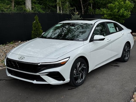 2025 Hyundai Elantra Hybrid Limited Sedan