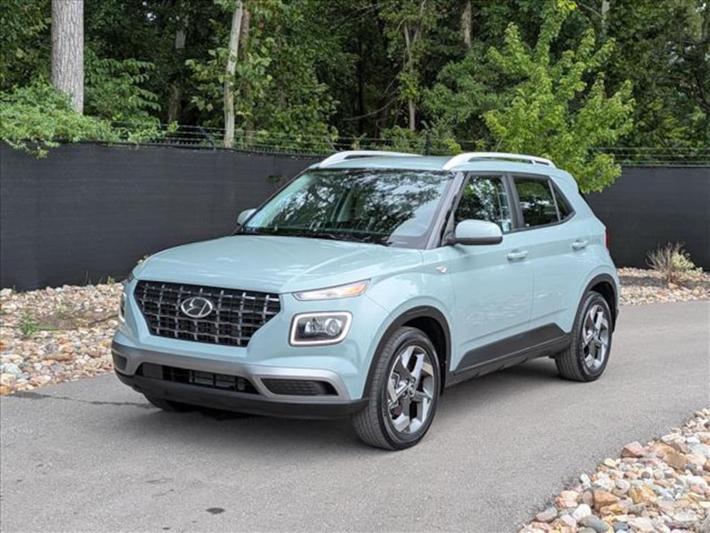 Used 2025 Hyundai Venue SUV