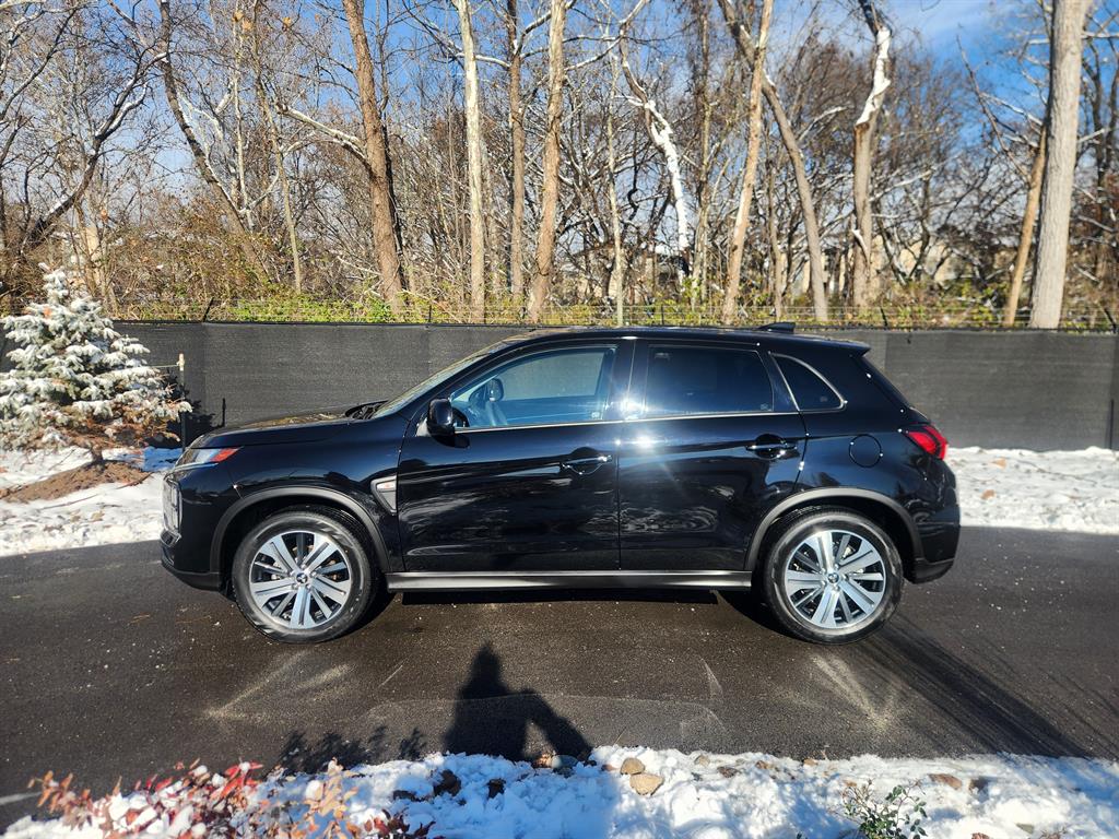 2024 Mitsubishi Outlander Sport ES photo 2