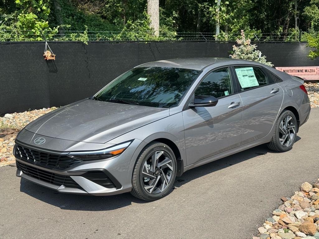 2025 Hyundai Elantra Sedan 