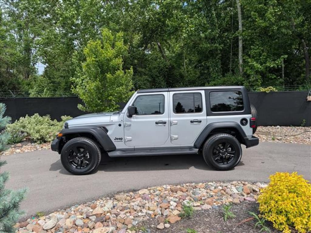 Used 2022 Jeep Wrangler Unlimited Sport SUV