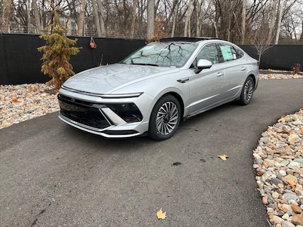 2025 Hyundai Sonata Hybrid Limited Sedan