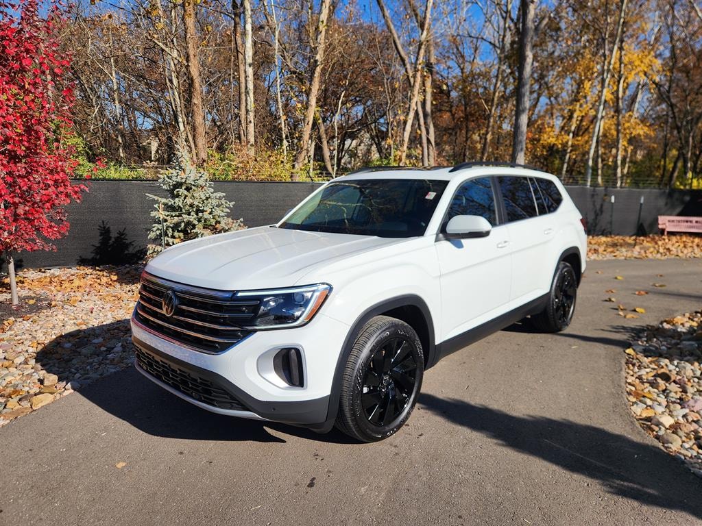 Certified 2024 Volkswagen Atlas 2.0T SE w/Technology SUV