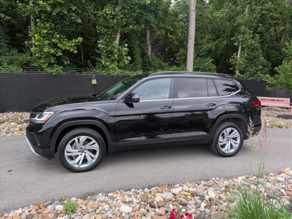 Certified 2023 Volkswagen Atlas 3.6L V6 SE w/Technology SUV
