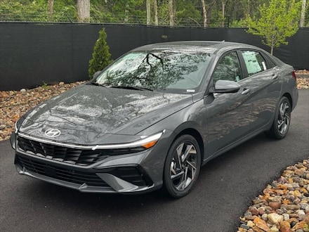2025 Hyundai Elantra Hybrid Limited Sedan