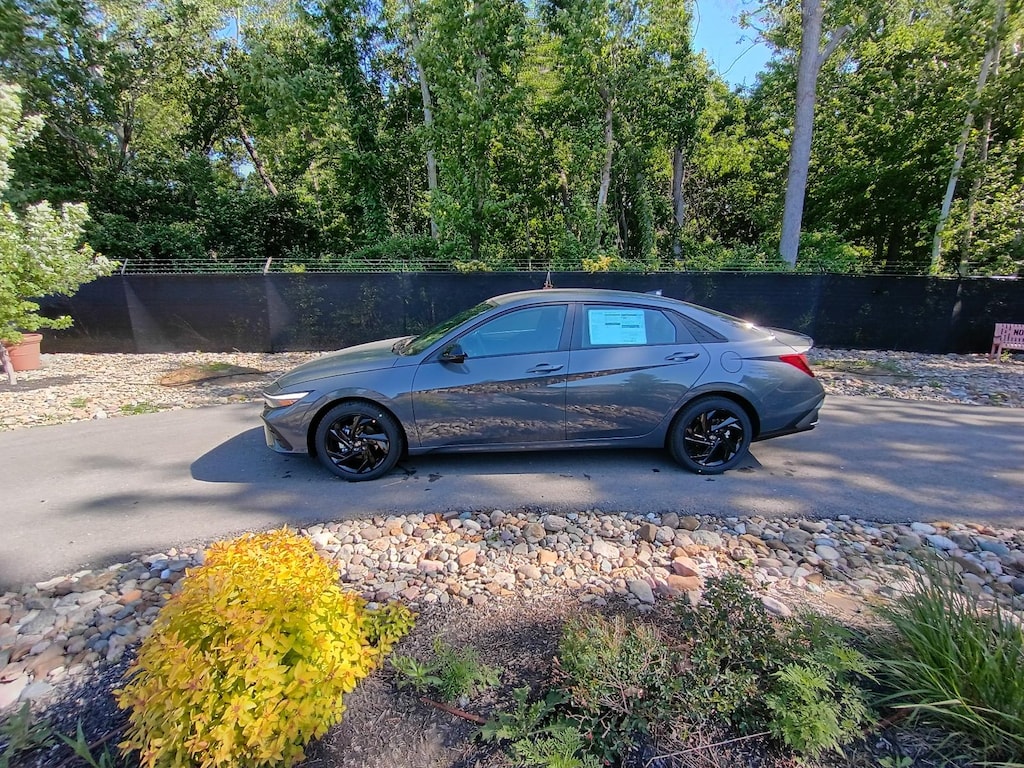 New 2026 Hyundai Elantra SEL Sport Sedan