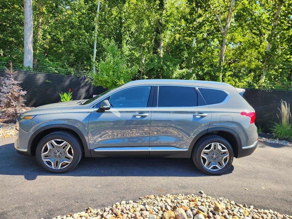 2021 Hyundai Santa Fe Limited photo 2