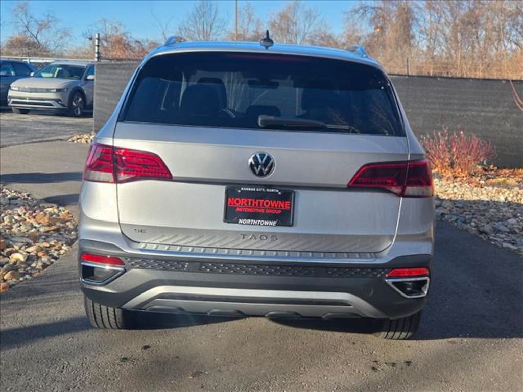 Used 2024 Volkswagen Taos 1.5T SE SUV