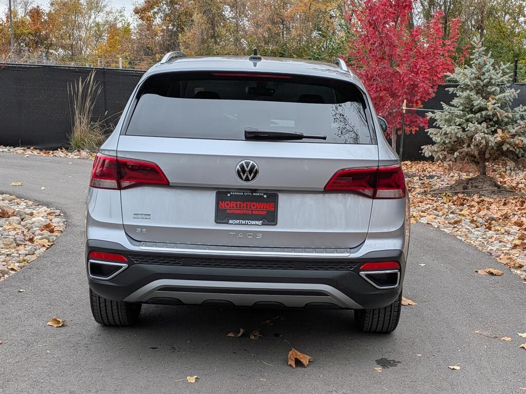 Used 2023 Volkswagen Taos 1.5T SE SUV