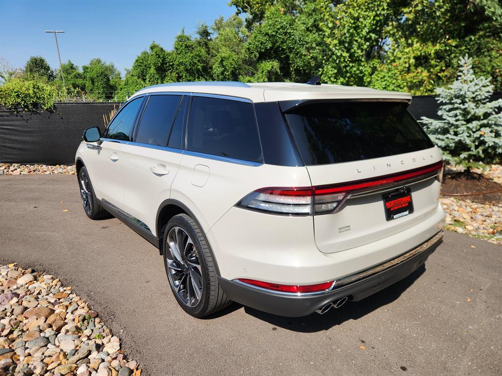 2022 Lincoln Aviator Reserve photo 3