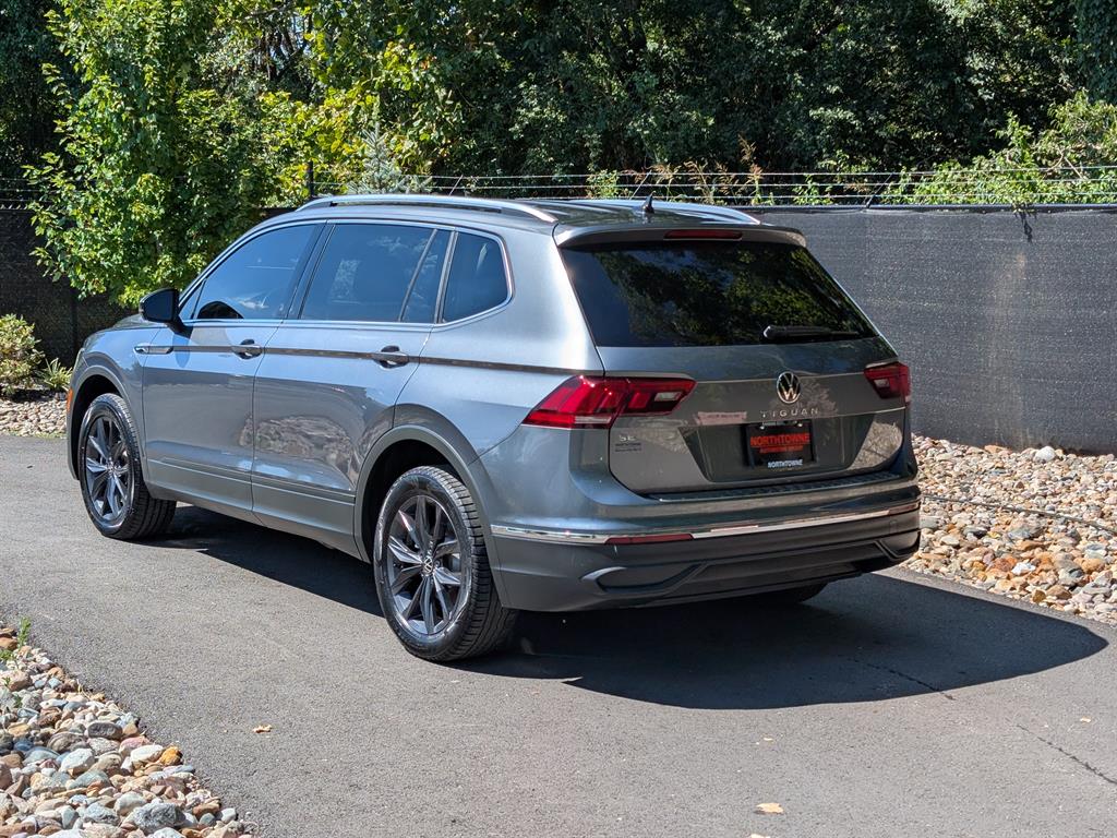 2022 Volkswagen Tiguan SE photo 2