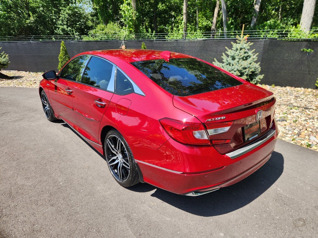 2021 Honda Accord Hybrid Touring photo 3