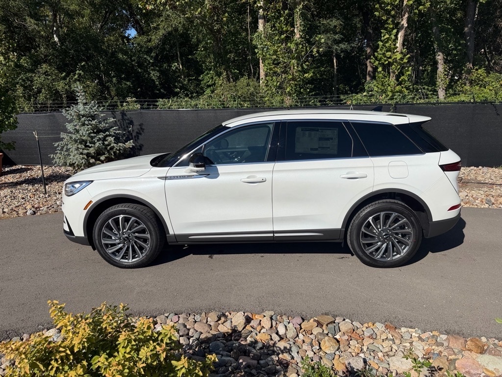 New 2025 Lincoln Corsair Reserve SUV