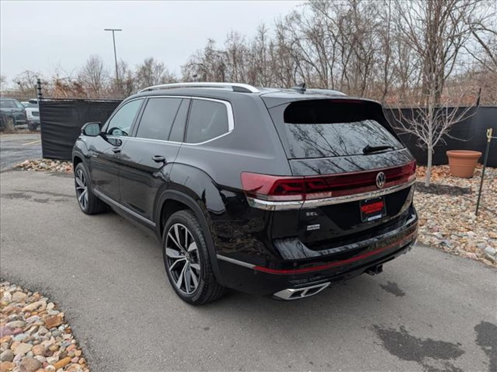 Used 2025 Volkswagen Atlas 2.0T SEL Premium R-Line SUV