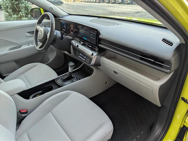 2024 Hyundai Kona SEL - Photo 13