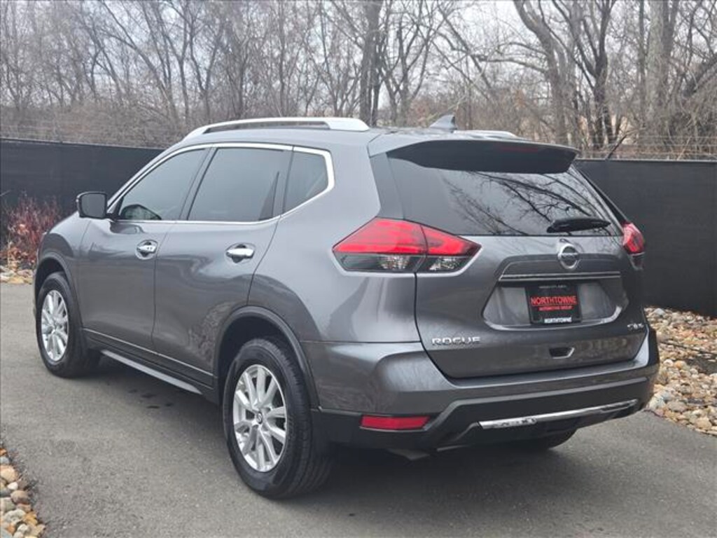 Used 2017 Nissan Rogue SV SUV