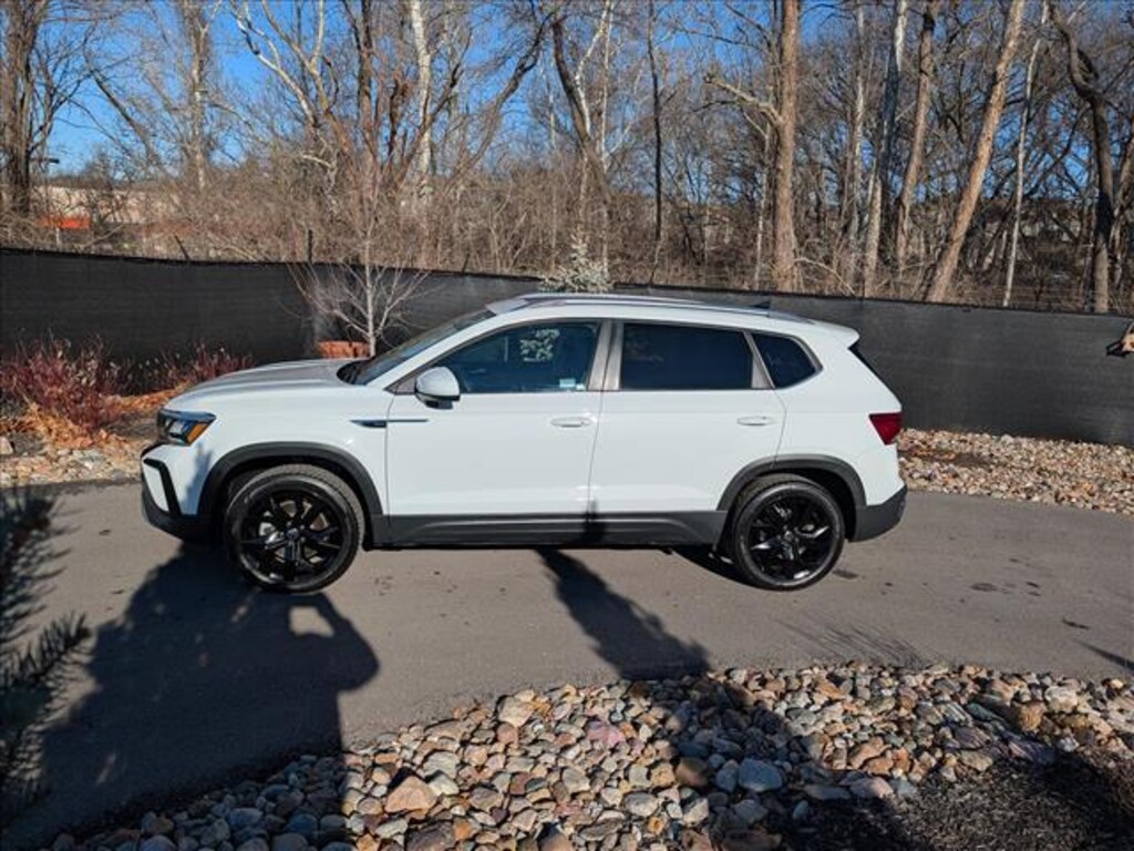 Used 2023 Volkswagen Taos 1.5T SE SUV
