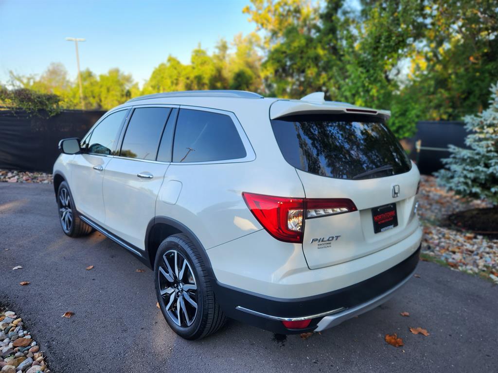 2019 Honda Pilot Elite photo 3