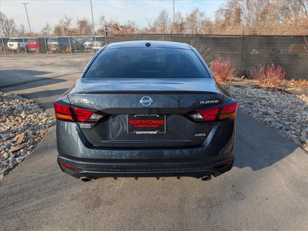 Used 2019 Nissan Altima 2.5 Platinum Sedan