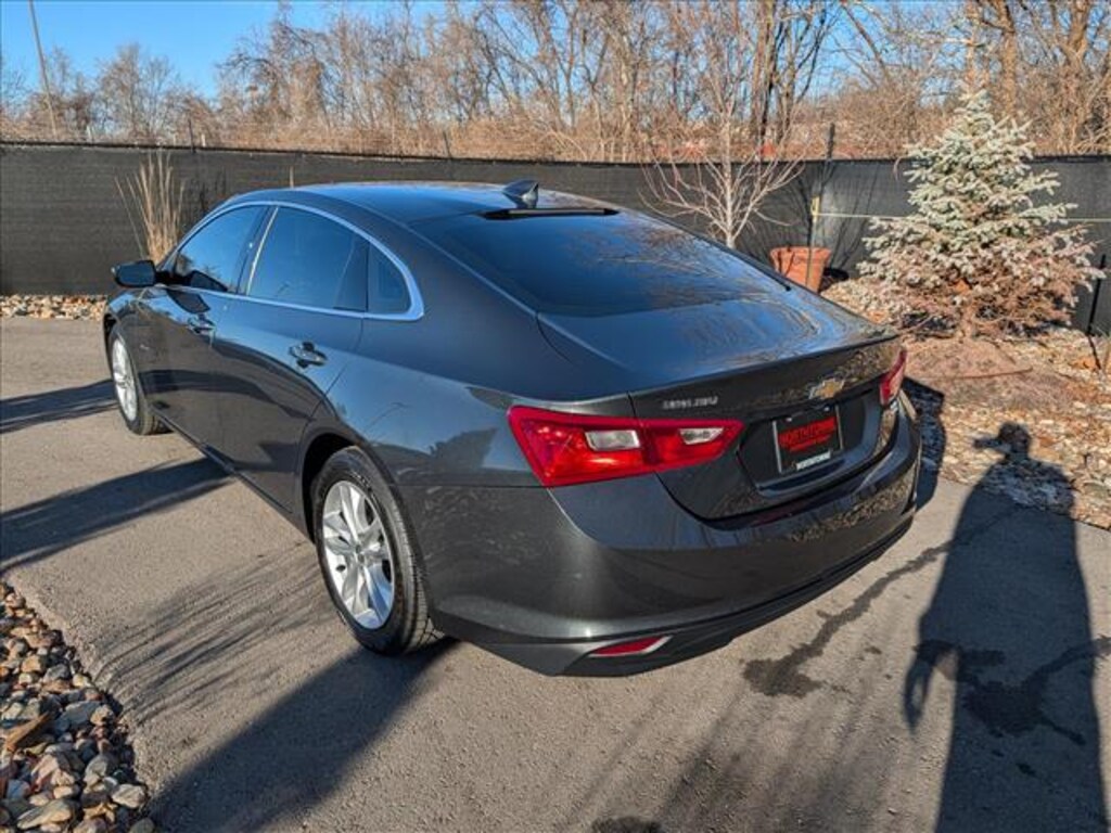 Used 2016 Chevrolet Malibu LT w/1LT Sedan