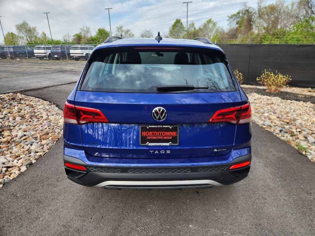 2023 Volkswagen Taos S photo 4