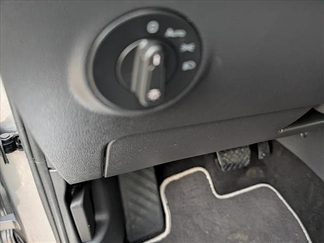 2023 Volkswagen Taos SEL - Photo 33