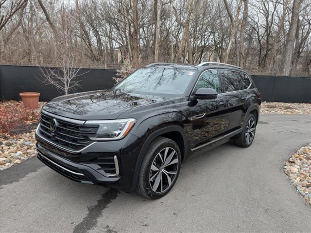 Used 2025 Volkswagen Atlas 2.0T SEL Premium R-Line SUV