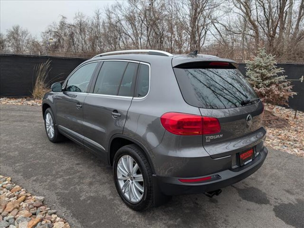 Used 2016 Volkswagen Tiguan SE SUV