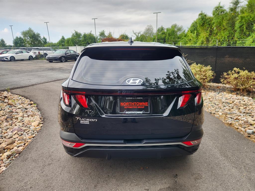 2024 Hyundai Tucson SE photo 4