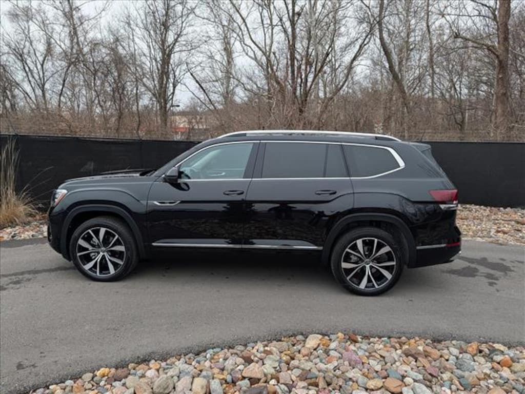 Used 2025 Volkswagen Atlas 2.0T SEL Premium R-Line SUV