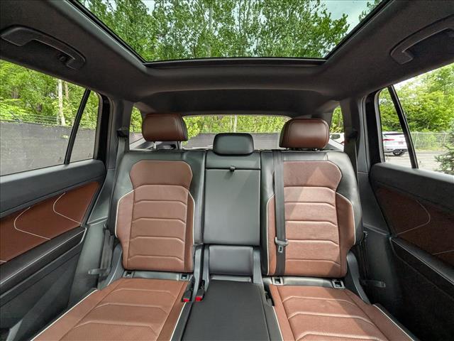 2024 Volkswagen Tiguan SEL R-LINE - Photo 17