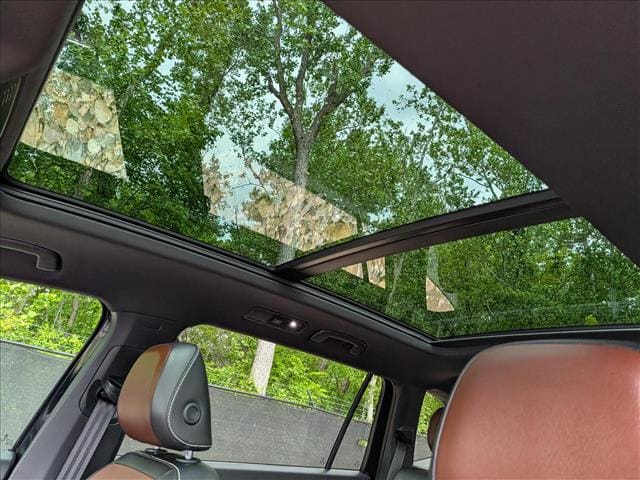 2024 Volkswagen Tiguan SEL R-LINE - Photo 28
