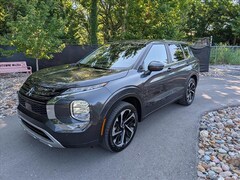 2024 Mitsubishi Outlander SE SUV