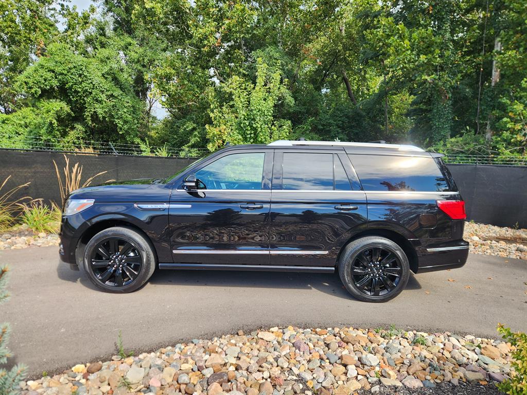 2021 Lincoln Navigator Reserve photo 2