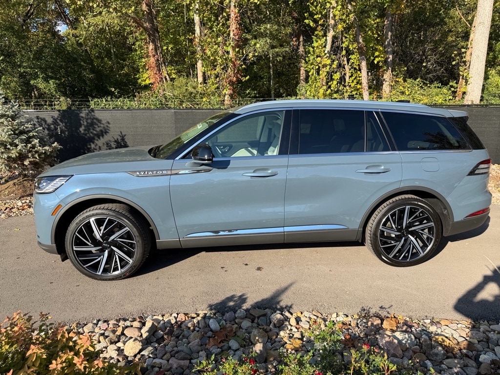 New 2025 Lincoln Aviator Reserve SUV