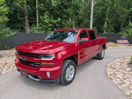 2018 Chevrolet Silverado 1500 LT Short Bed Crew Cab Truck