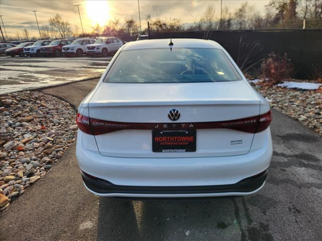 Used 2025 Volkswagen Jetta 1.5T Sport Sedan