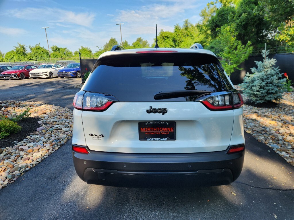 2023 Jeep Cherokee Altitude Lux photo 4