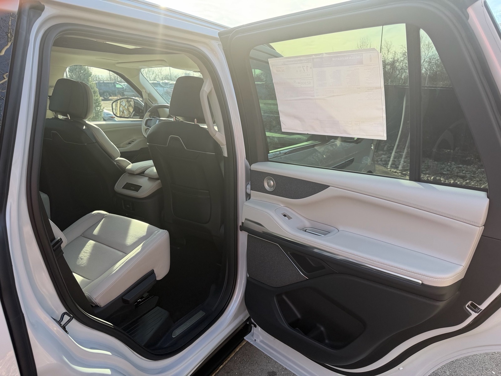 New 2026 Lincoln Navigator L6727 | Northtowne Lincoln