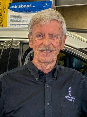 Staff member Mike Williams from ID_058b45f5ffb3