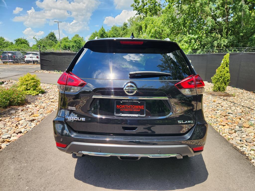 2020 Nissan Rogue SL photo 4
