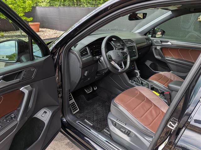 2024 Volkswagen Tiguan SEL R-LINE - Photo 25