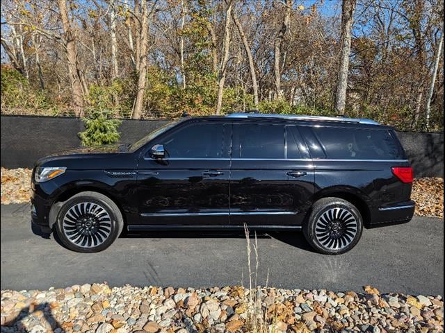 Used 2021 Lincoln Navigator Black Label L with VIN 5LMJJ3TT3MEL11707 for sale in Kansas City