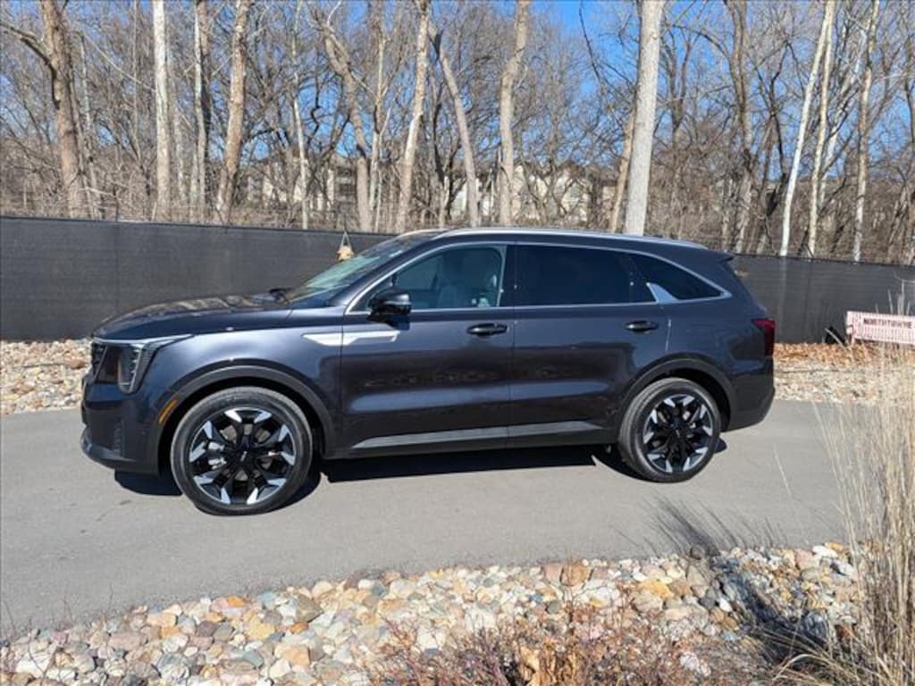 Used 2025 Kia Sorento EX SUV