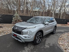 2024 Mitsubishi Outlander SE SUV
